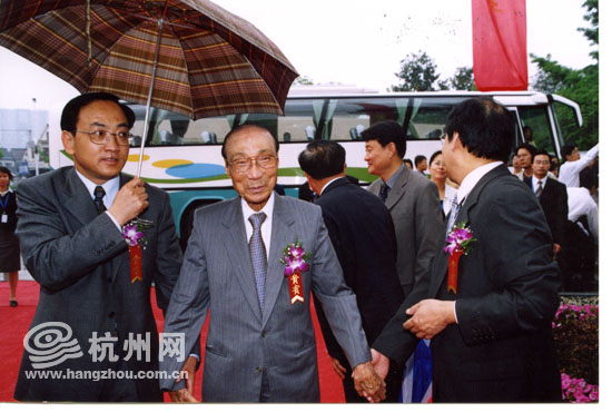 http://ori.hangzhou.com.cn/ornews/images/attachement/jpg/site2/20140107/14feb5ea147f143612df02.jpg