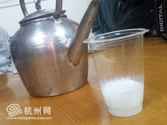 http://ori.hangzhou.com.cn/ornews/images/attachement/jpg/site2/20140113/d4bed9d119e8143e383e39.jpg